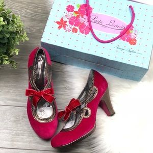 NIB Poetic License Pin Up Style Velvet Bow Pumps ✨